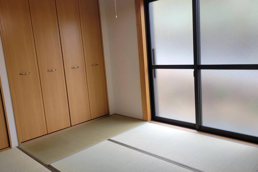 Sunny House Shirato Apartment *