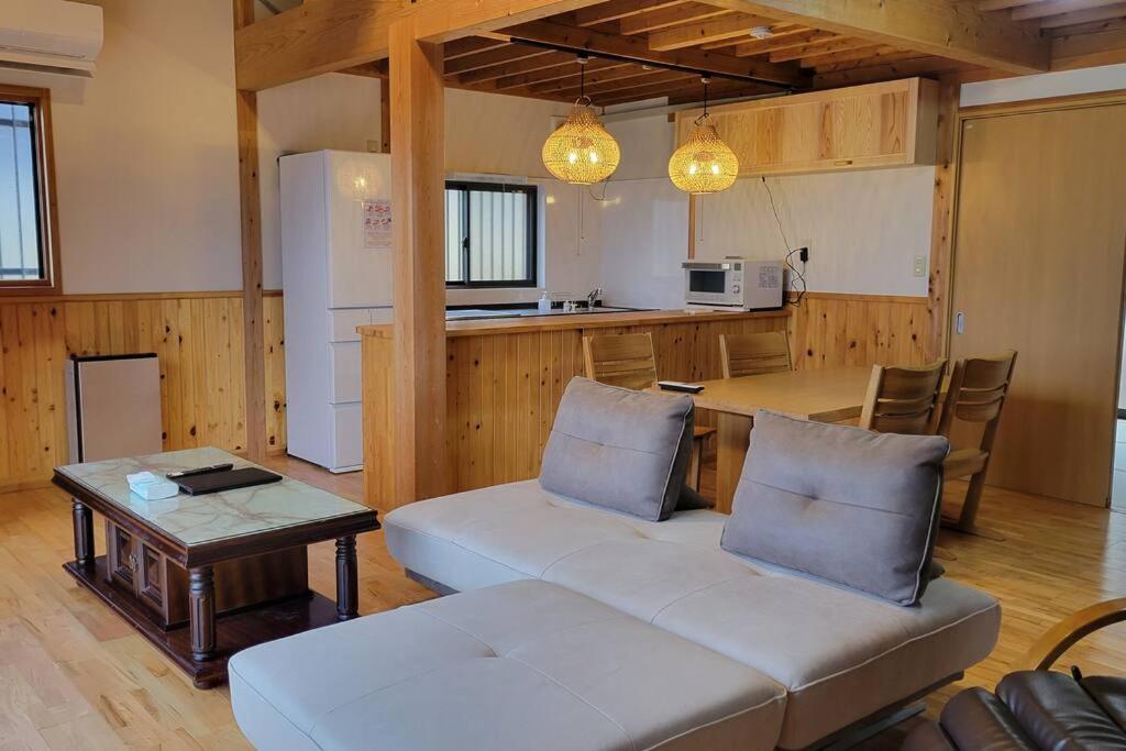 Sunny House Shirato Apartment *